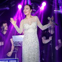 Ebru Gündeş'i en önden izlemenin bedeli