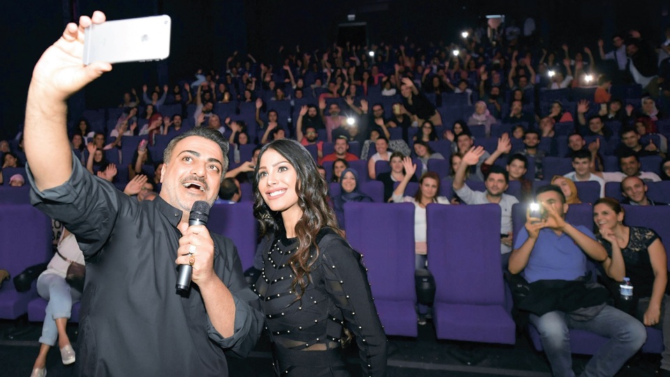 'Bir Baba Hindu' Bursa'yı kahkahalara boğdu