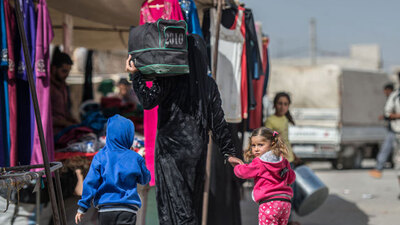Ak Parti'den Cerablus'a 2 TIR yardım