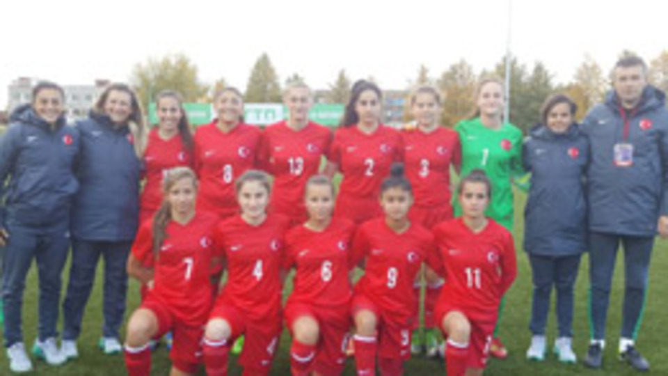 Milliler, Letonya'yı yendi