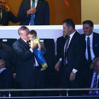 Kupayı Cumhurbaşkanı Erdoğan'ın elinden aldılar