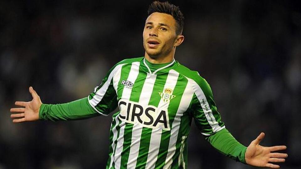 35 yaşında 4 yıllık imza attı