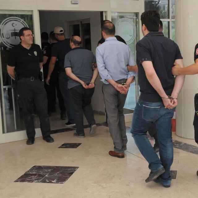 60 komiser emniyetteki ve bölgelerindeki bilgileri 7 imama aktarmış