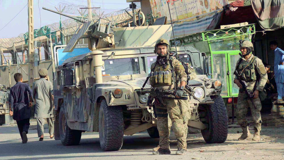 Taliban'ın ele geçirdiği Kunduz'da operasyonlar sürüyor