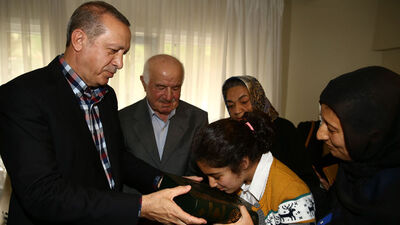 Cumhurbaşkanı Erdoğan'dan şehit ailelerine taziye ziyareti