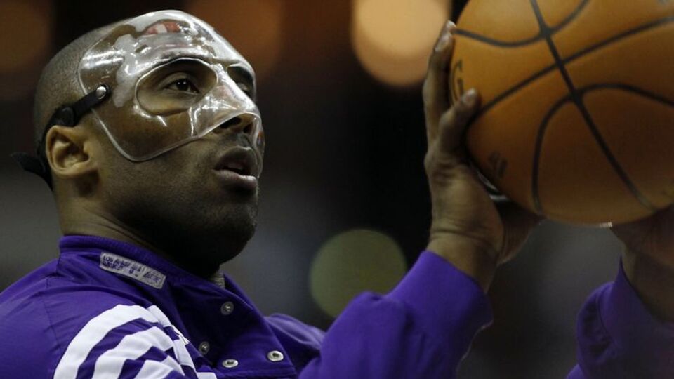 Bryant'ın maskesi satışa çıkıyor