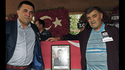 "Elin ayağın olayım dedim kalk dedim."