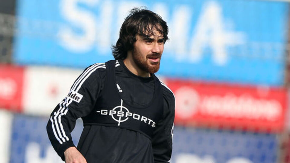 Veli İstanbul'dan ayrıldı