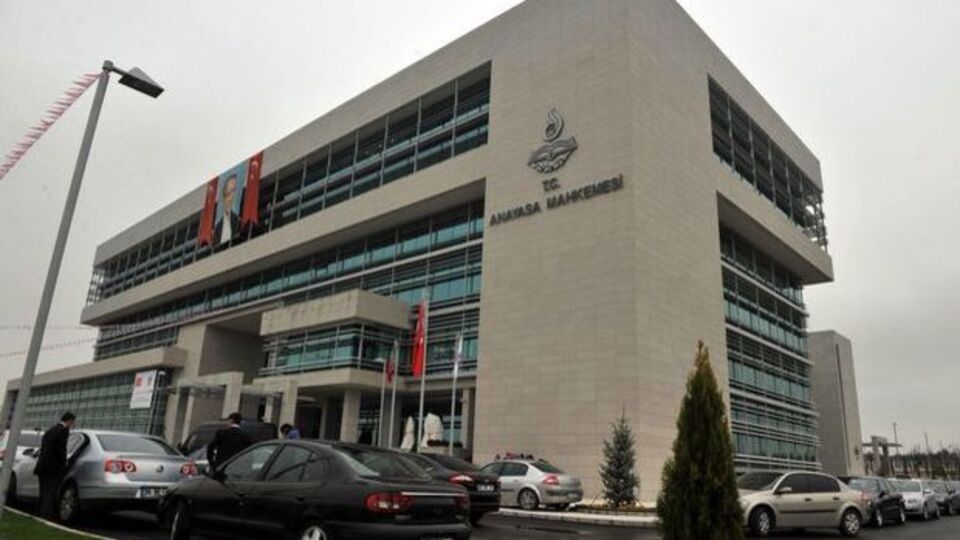 AYM FETÖ'nün 'ahlaki durum'dan attığı 7 subayı görüşecek!