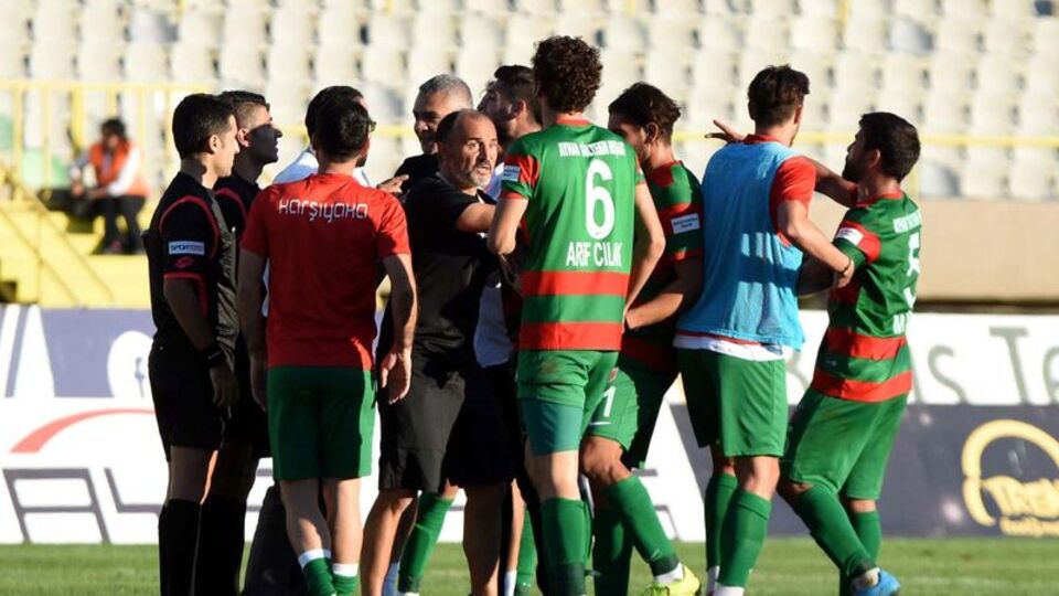 Karşıyaka'ya ceza yağdı