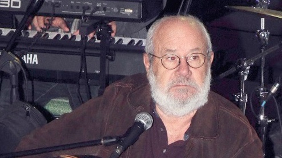 Bülent Ortaçgil hayranlarını mest etti