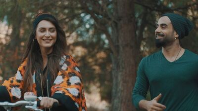 Eşine yazdığı şarkıya klip çekti