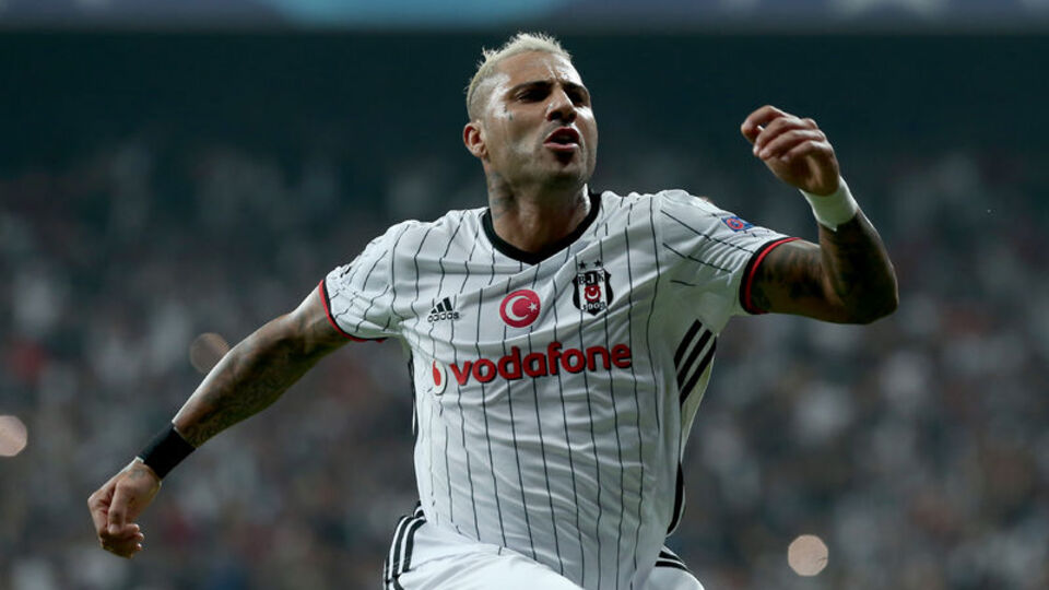 Haftanın golü Quaresma'dan!
