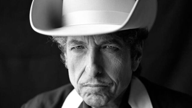 Nobel Dylan'a ulaşamıyor