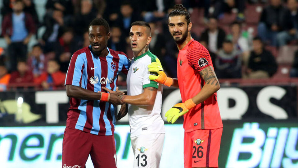 "Konuşursam incinirler"