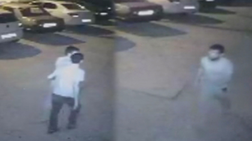 Tırmanarak girdiler 20 bin lira çaldılar