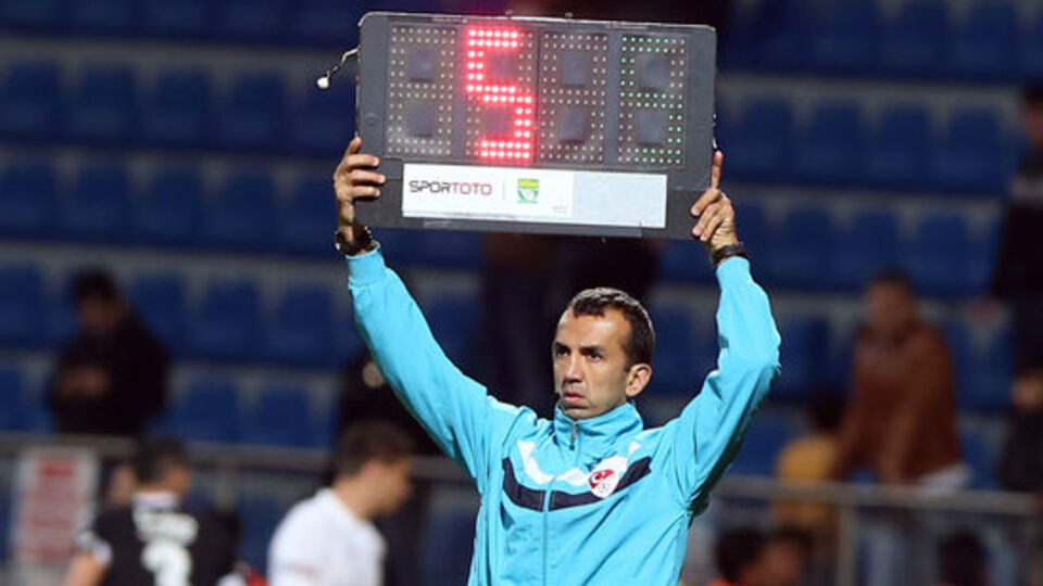 Konya-Fenerbahçe maçının hakemi değişti!