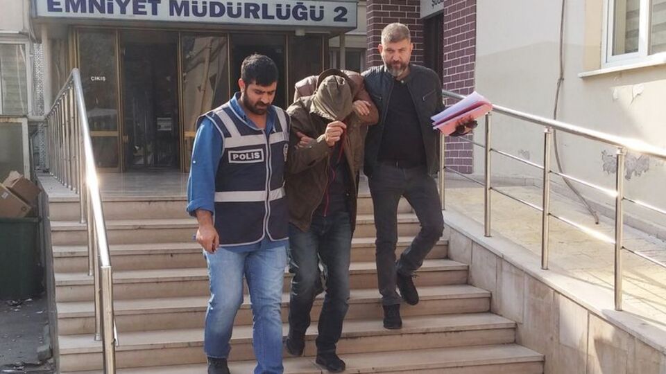 Canlı bomba ihbarıyla gözaltına alınmıştı! Üzerinden bakın ne çıktı!