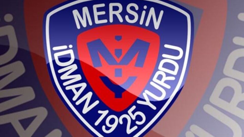 Mersin'de 2 istifa!