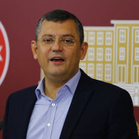 CHP'den Başbakan'a "James Bond" benzetmesi