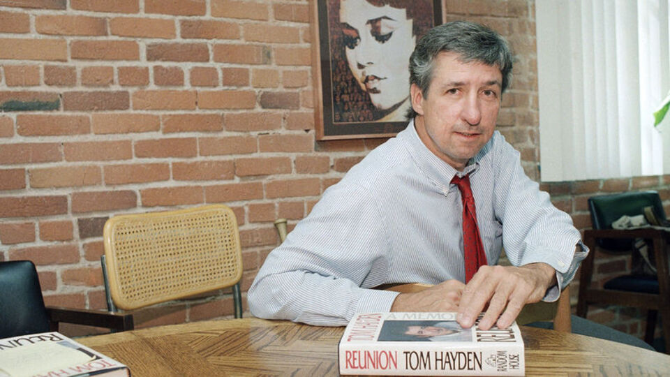 Savaş karşıtı yazar hayatını kaybetti