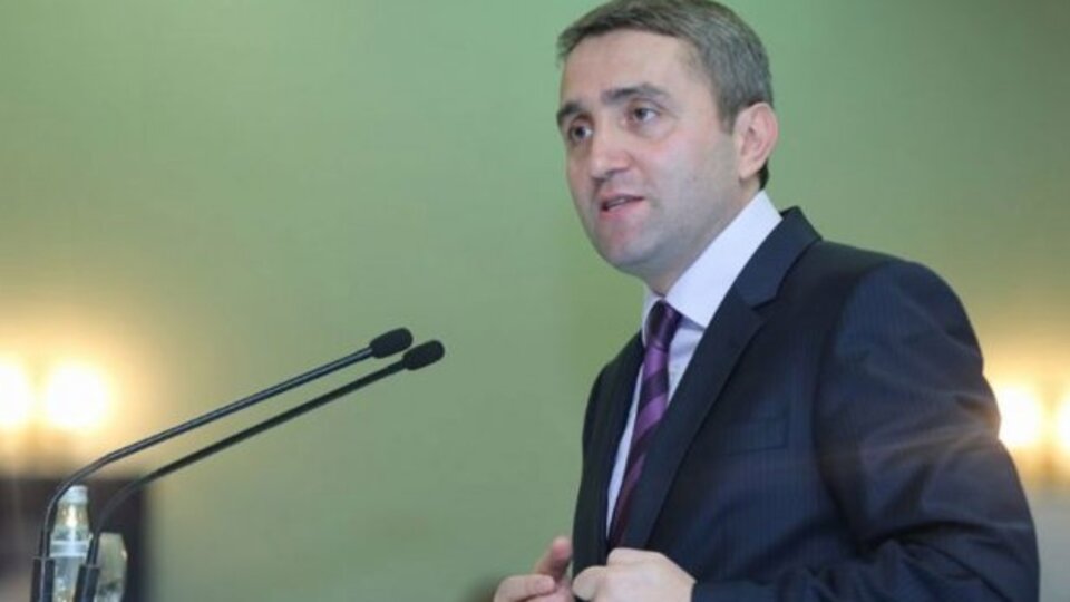 AK Parti'den başkanlık sistemi için imza kampanyası