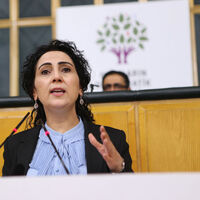 "Toplumun talebi başkanlık sistemi değil"