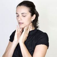 Boğazınız ağrıdığı anda bunu yapın!