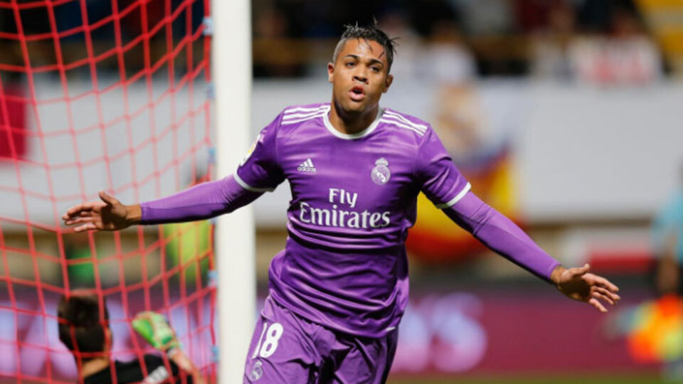 Real'den tarihi fark!