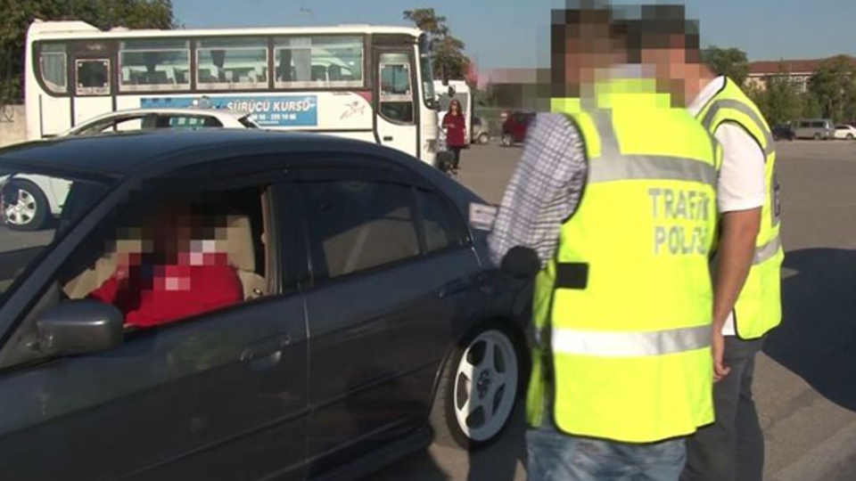 "Bağırma ulan" diyemezsin