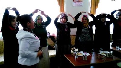 Köylü kadınlara meme kanserine yönelik tatbikatlı anlatım