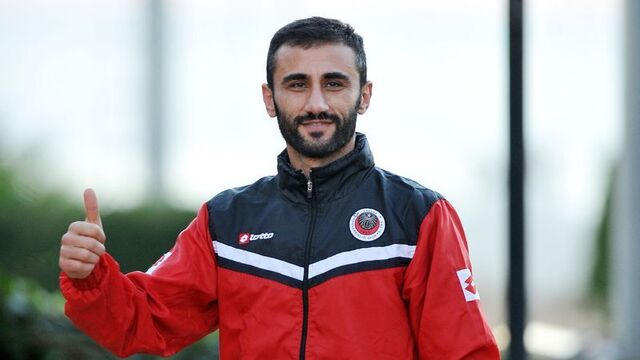 "Şu anki F.Bahçe'de oynardım"