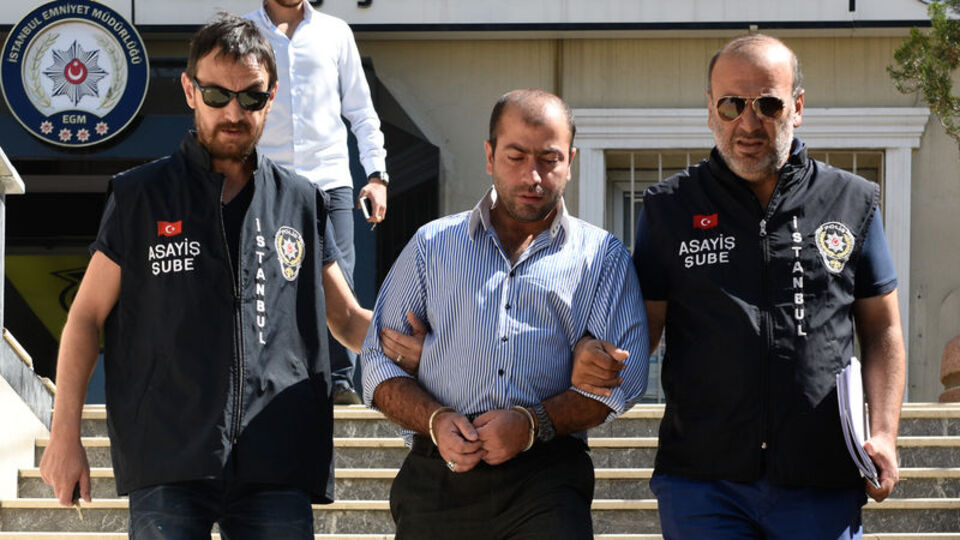 Tekmeci yeniden cezaevinde!