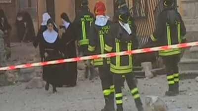 İtalya'da 6,5 büyüklüğünde deprem!