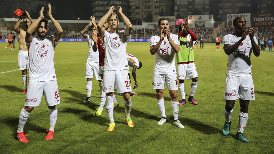 "Seni Adana'dan İstanbul'a kadar sırtımda taşısam..."