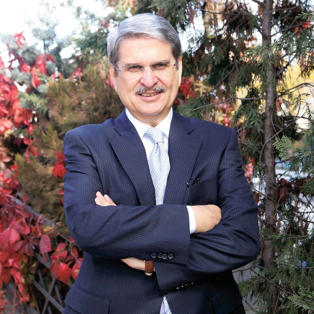 "Erdoğan FETÖ mücadelesinde yalnız ve samimi"