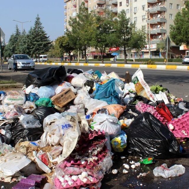 Valilik uyardı, çöpler toplanmaya başlandı