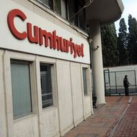 Cumhuriyet Gazetesi'ne operasyon... Murat Sabuncu gözaltında