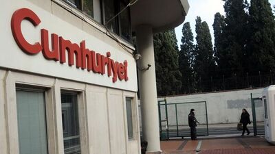Cumhuriyet Gazetesi'ne operasyon... Murat Sabuncu gözaltında