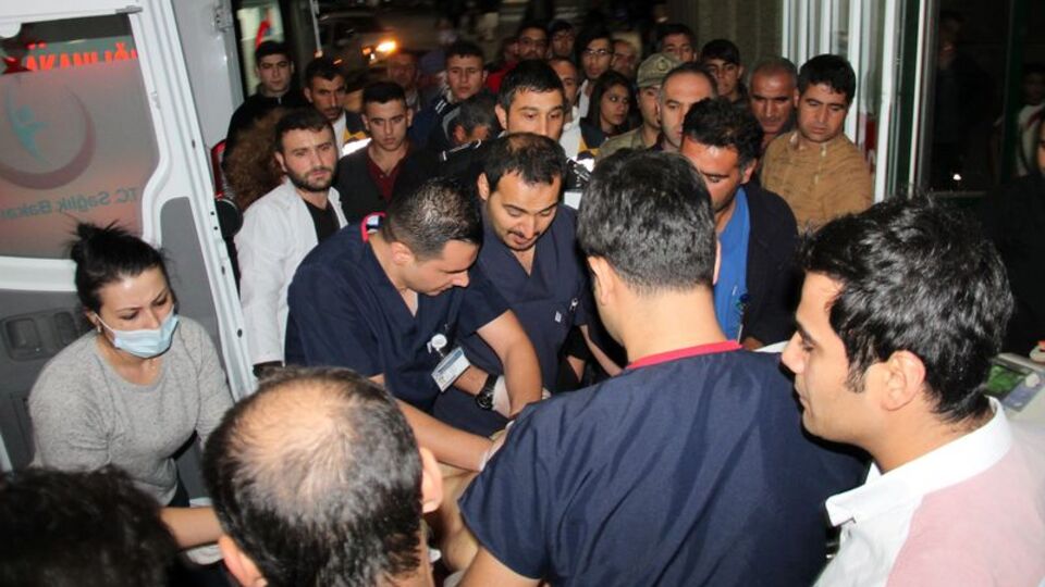 Asker, kendi tüfeğiyle intihar etti!