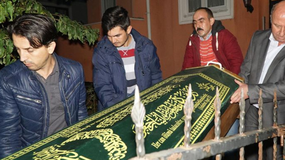 Babasının beylik tabancasıyla intihar etti