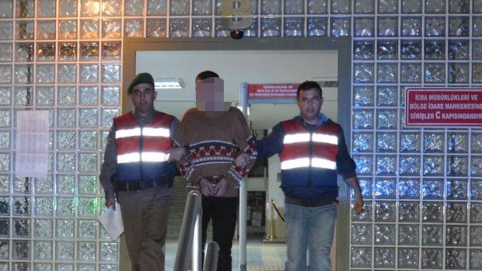 Kız kardeşine defalarca tecavüz etti