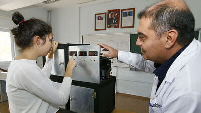 Babası için geliştirdiği cihazla dünya birincisi oldu