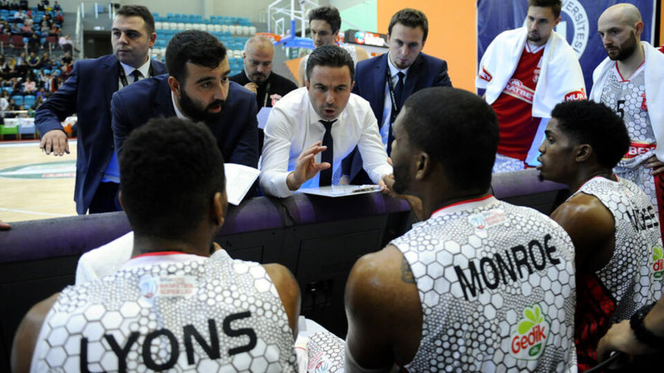 Muratbey Uşak'ın rakibi Rosa Radom