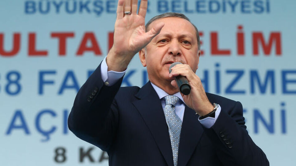 Erdoğan: Birileri tehdit ettiğinde kepenk indiren değil...