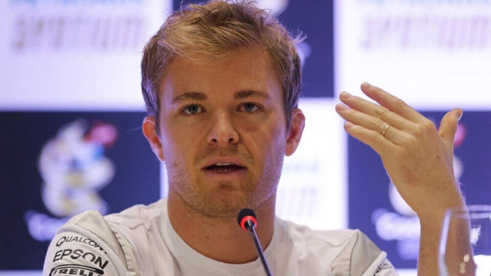 Rosberg ilk şampiyonluğuna çok yakın