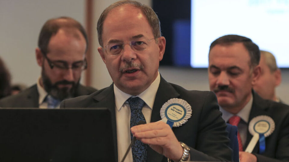 Meclis personelinin üzerine mermer düştü! İlk müdahale Bakan Akdağ'dan