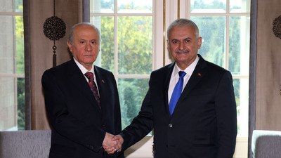 AK Parti'nin yeni anayasa metni MHP'de