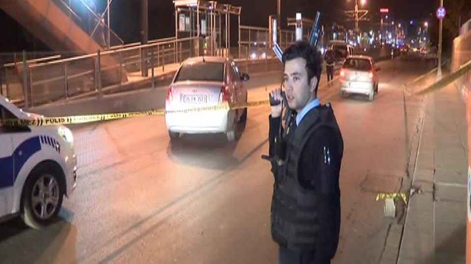 Sultangazi'de polisle çete arasında çatışma: 1 ölü, 2 yaralı