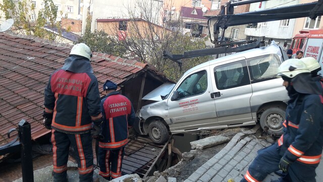 İstanbul'da plakasız kamyon terörü!